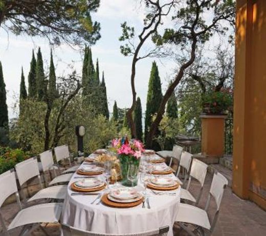 Villa Vibe Luce, beautiful period villa with private pool and lake view