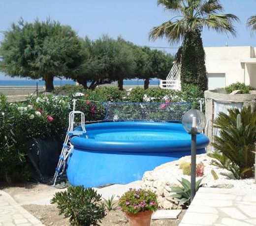Santa Maria del Focallo Villa Sleeps 8 Pool