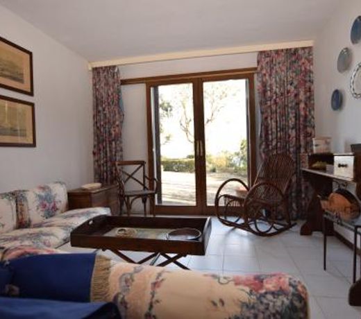 Villa Aurora