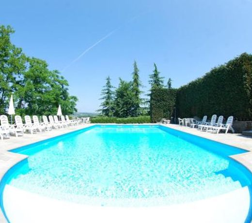 Fabulous Mansion in Nizza Monferrato with Swimming Pool