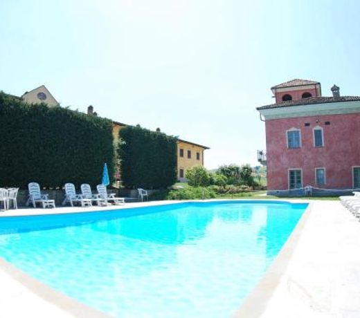 Fabulous Mansion in Nizza Monferrato with Swimming Pool