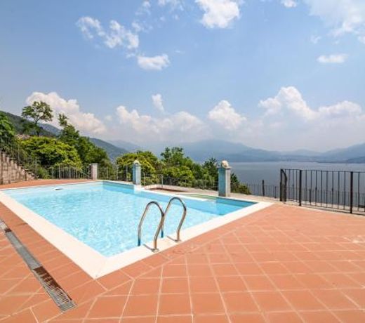 Lovely Apartment in Oggebbio with Swimming Pool