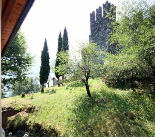 Castel Cottage