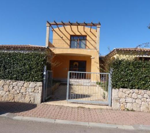 Villetta Due Livelli San Teodoro