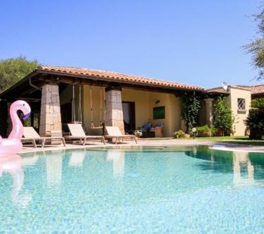 Lux Villa Smeralda Pool and Beach