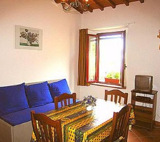 Piazza al Serchio Villa Sleeps 2 Pool WiFi
