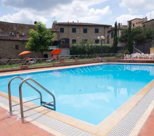 Gorgeous Holiday Home in San Donato in Poggio with Pool