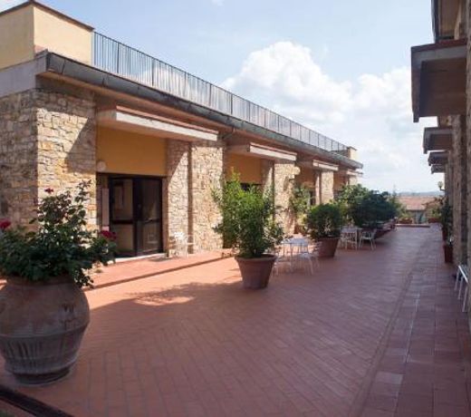 Cosy Holiday Home in San Donato in Poggio with Swimming Pool