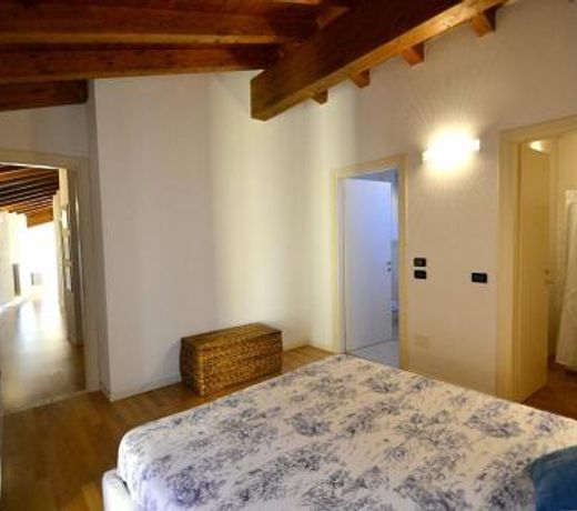 Salo Villa Sleeps 5 Air Con