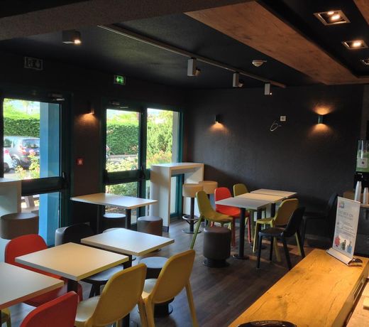 ibis budget Clermont-Ferrand Sud AubiÃ¨re