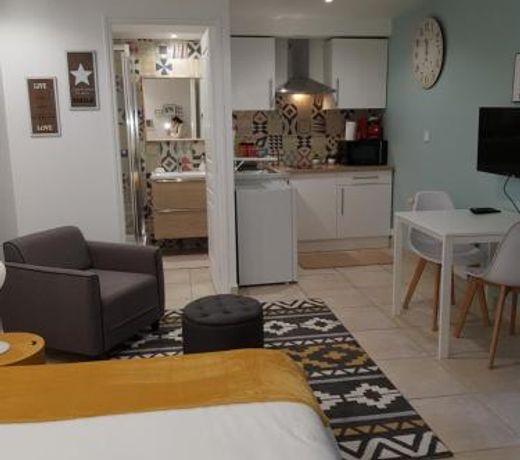 studio proche Paris et la defense 10min - non-fumeur