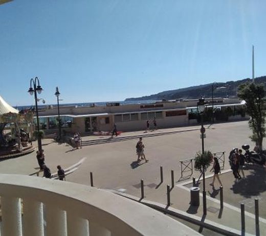 LA PLAGE