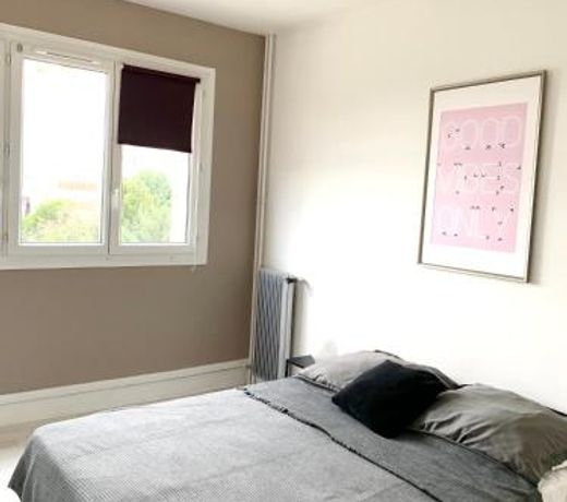 Nice flat near Paris MCP