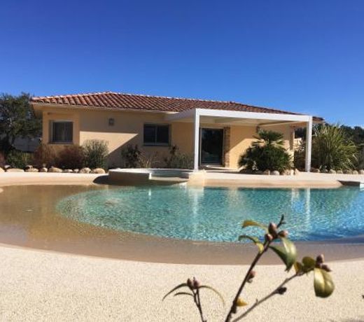 L'Hacienda Piscine chauffée à 28, spa, boulodrome et court de Tennis privés, 2 villas indépendantes