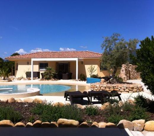L'Hacienda Piscine chauffée à 28, spa, boulodrome et court de Tennis privés, 2 villas indépendantes