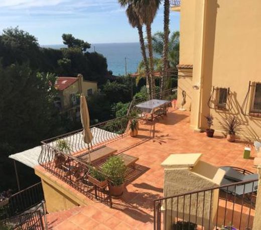 eze bord de mer terrasse plage a 6 min