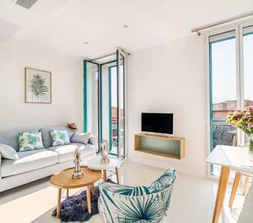 NEW ! SEA VIEW Design + Balcony 203