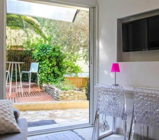 Appartement lumineux avec terrasse et jardin