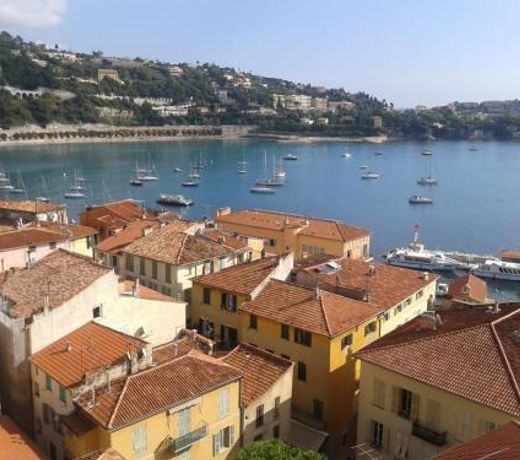 2P meuble Villefranche sur mer
