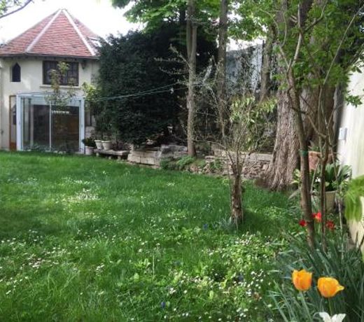 Petite maison du jardin