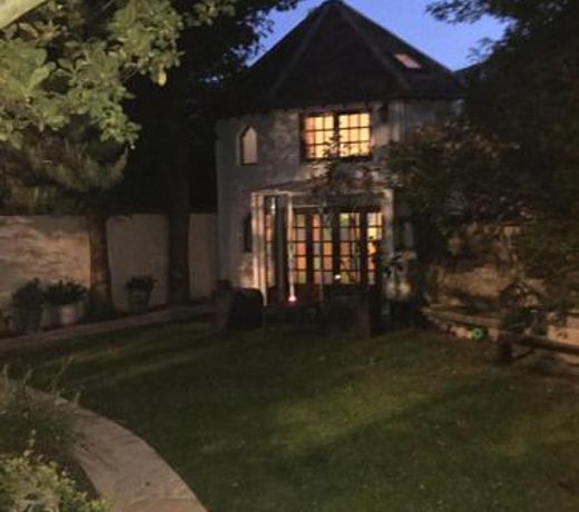 Petite maison du jardin