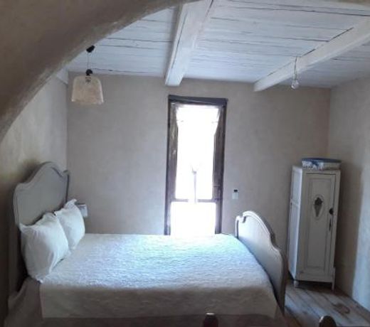 Maisonnette La médievale du Lubéron