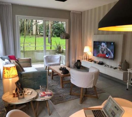 Vizion Suites Carilo