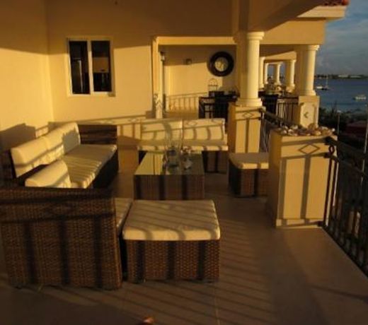 Bojo Oceanfront Penthouse