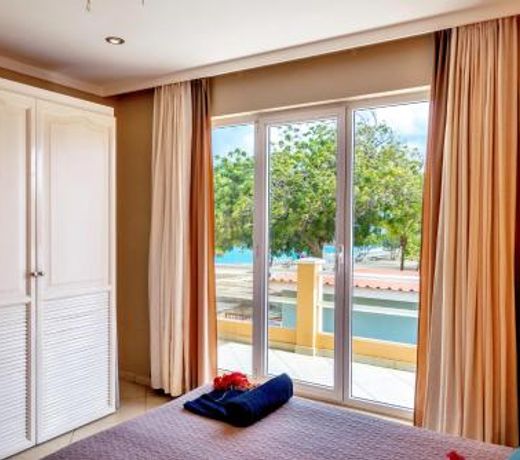 Ocean View Apartment Flounder at Den Laman