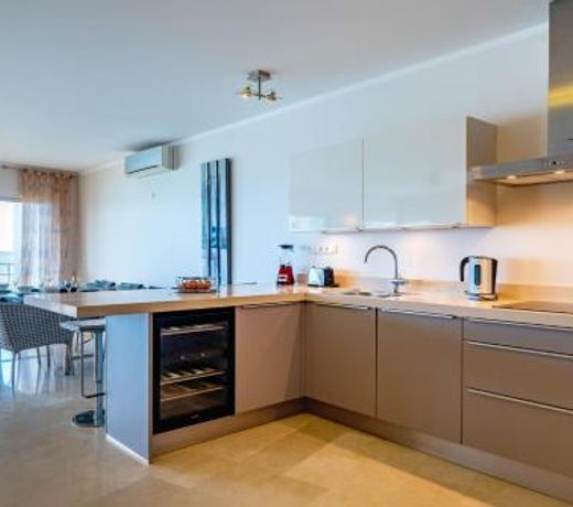 Seaside Emperor Suite