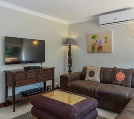 San Lameer Villa 3011 - Four bedroom Superior - 8 pax - The Official Villa Rental Agency of the Esta