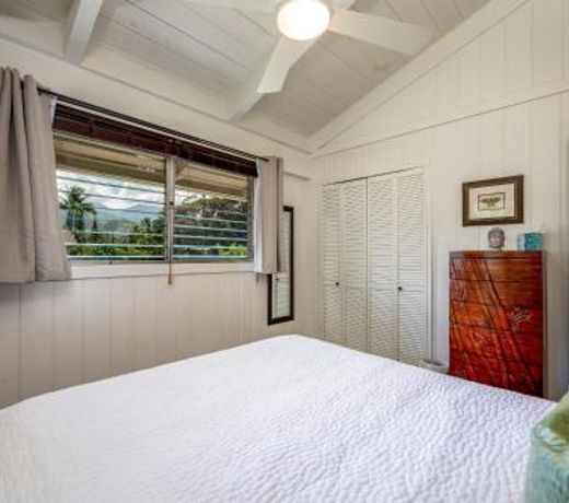 Hale Naninoa home