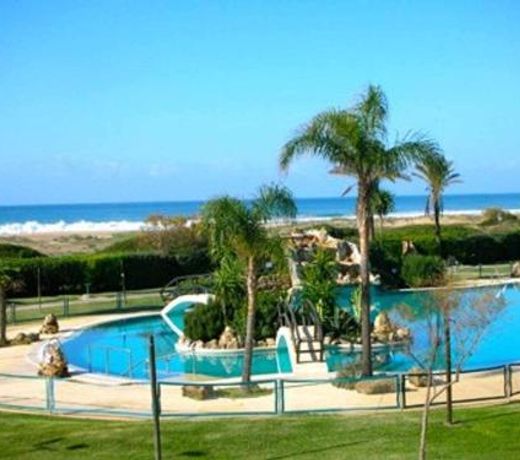Semifrontal con vistas a pie de playawifi
