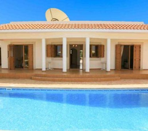 Achilles Beach Villa Thio