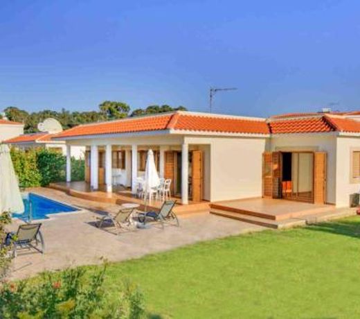 Achilles Beach Villa Thio