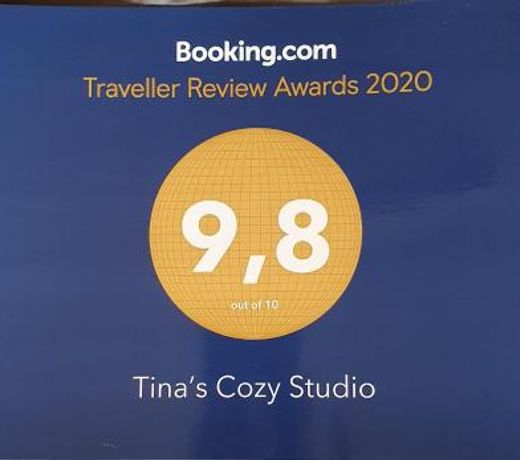 Tinaâs Cozy Studio