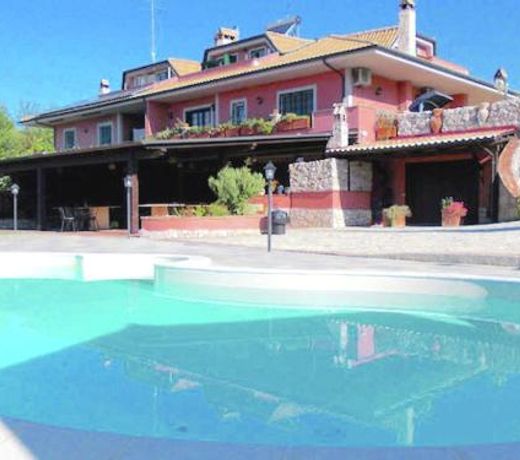 Charming Villa in Monterotondo Italy with swimming pool