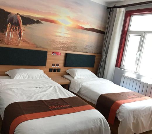 Jun Hotel Hebei Qinhuangdao Haigang District Yanshan Street Nursing School