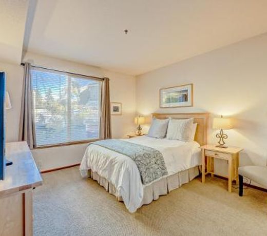 Ski-In Ski-Out Squaw Valley Lodge Slopeside Townhome