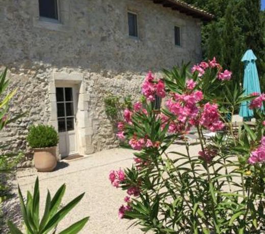 Maison de Charme dans Domaine 17ème
