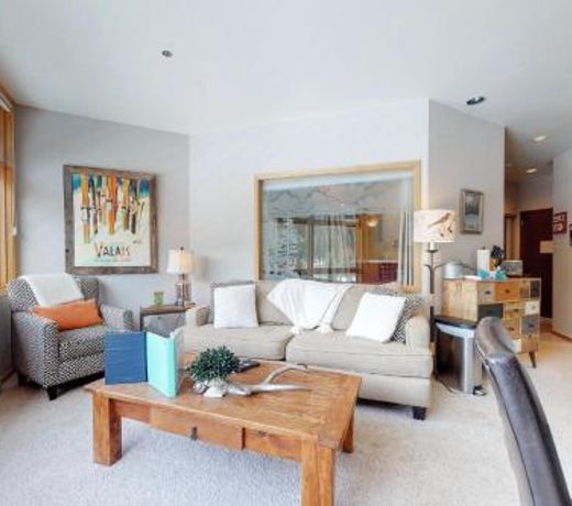 River Bank Lodge 2924