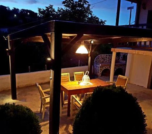 Proias Guesthouse 7km from Meteora!At village VLACHAVA