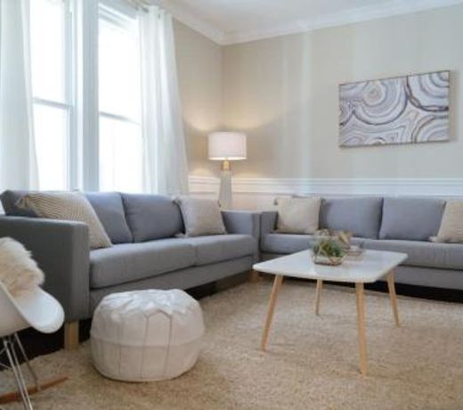 3BR Suburban Home, Parking near O'Hare & Downtown