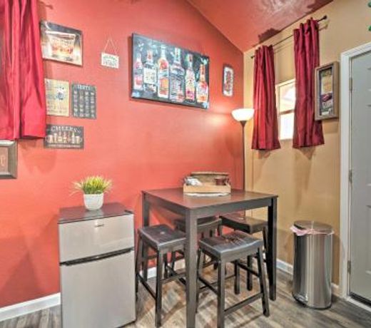 Spacious Conroe Home with Foosball and Pool Table!