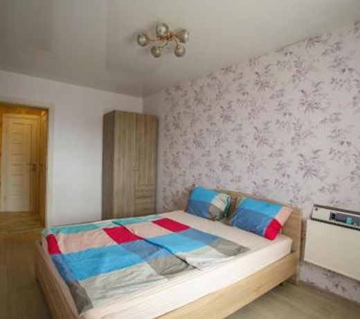 4 ROOMS