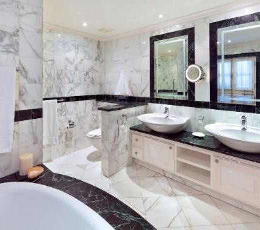 Schooner Bay 206, The Palms