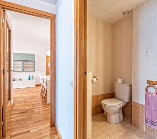Calido apartamento con piscina en Barcelona