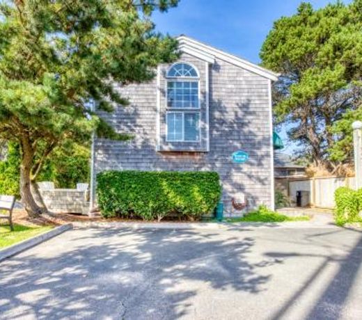 Beaches Inn Townhomes