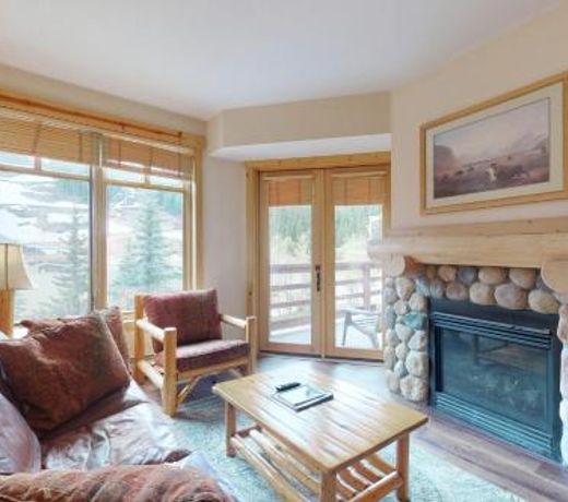 Tucker Mountain Lodge 321