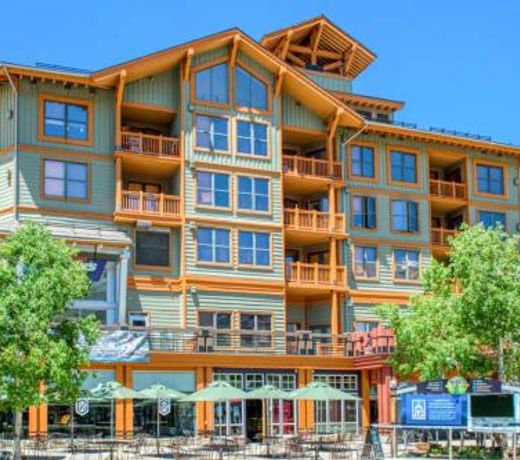 Spruce Lodge 294